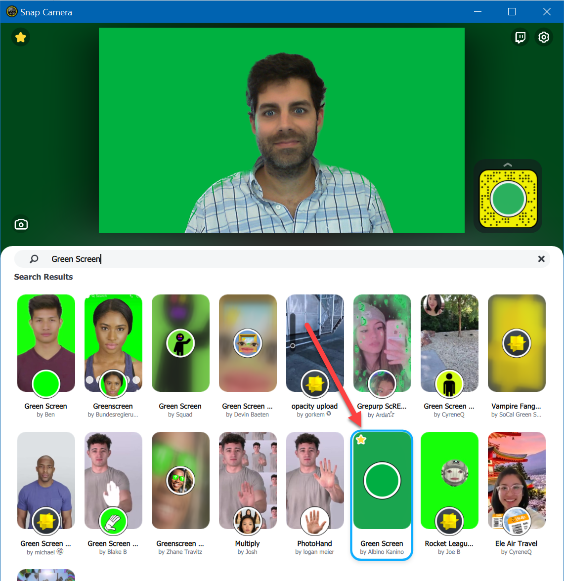Với video background trong các cuộc họp của Microsoft Teams, chỉ cần sử dụng green screen để tạo ra không gian hoàn hảo để tham gia cuộc họp. Hãy xem hình ảnh liên quan để dễ dàng thấy sự khác biệt khi sử dụng green screen như thế nào.